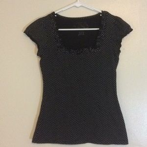 ✨SOLD✨FREE White Dot on Black Blouse